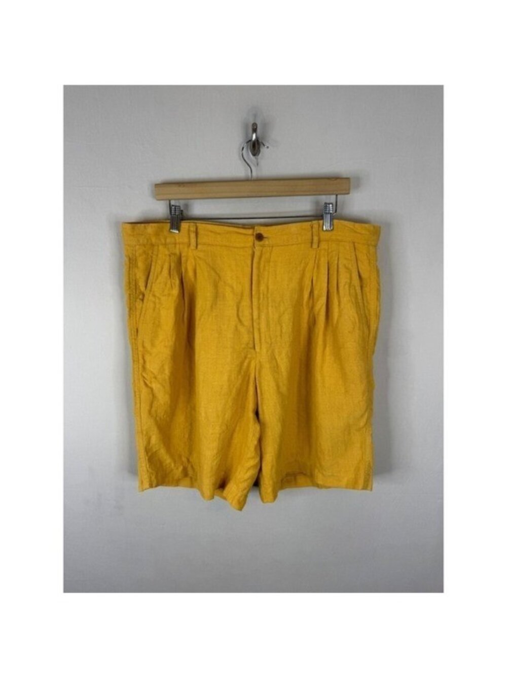 Holt Renfrew Mens 38 Mustard Yellow 100% Linen Pleated Shorts 38